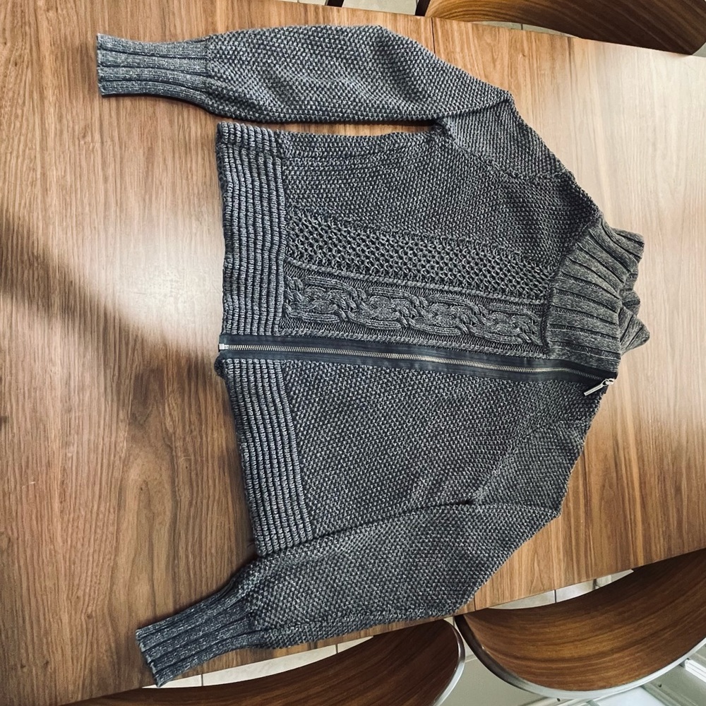 Super cute. DKNY gray knit sweater!